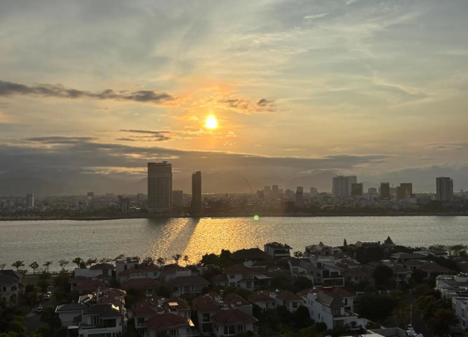Monarchy Apartment Da Nang 0*,  Vietnam