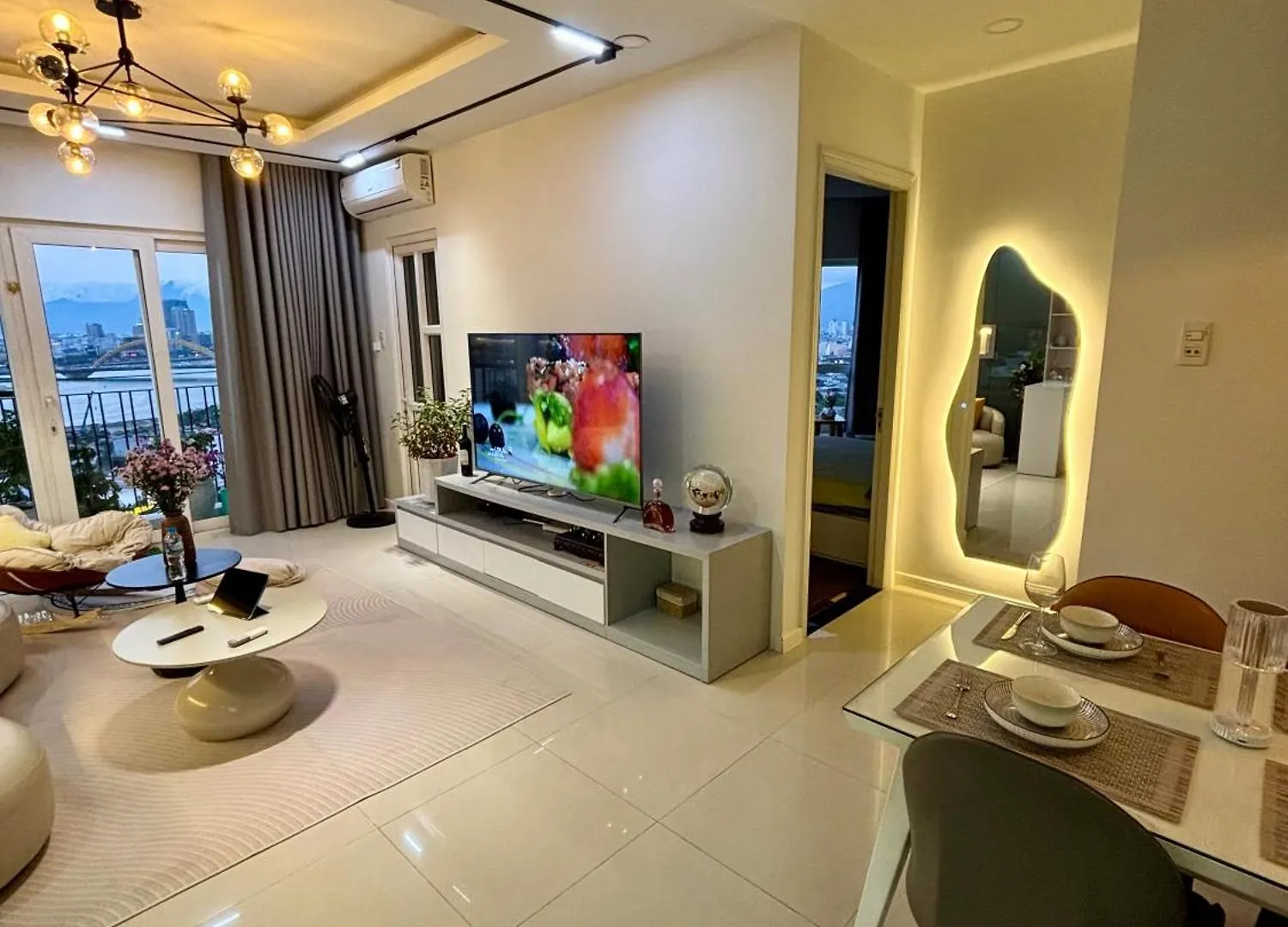 Monarchy Apartment Da Nang