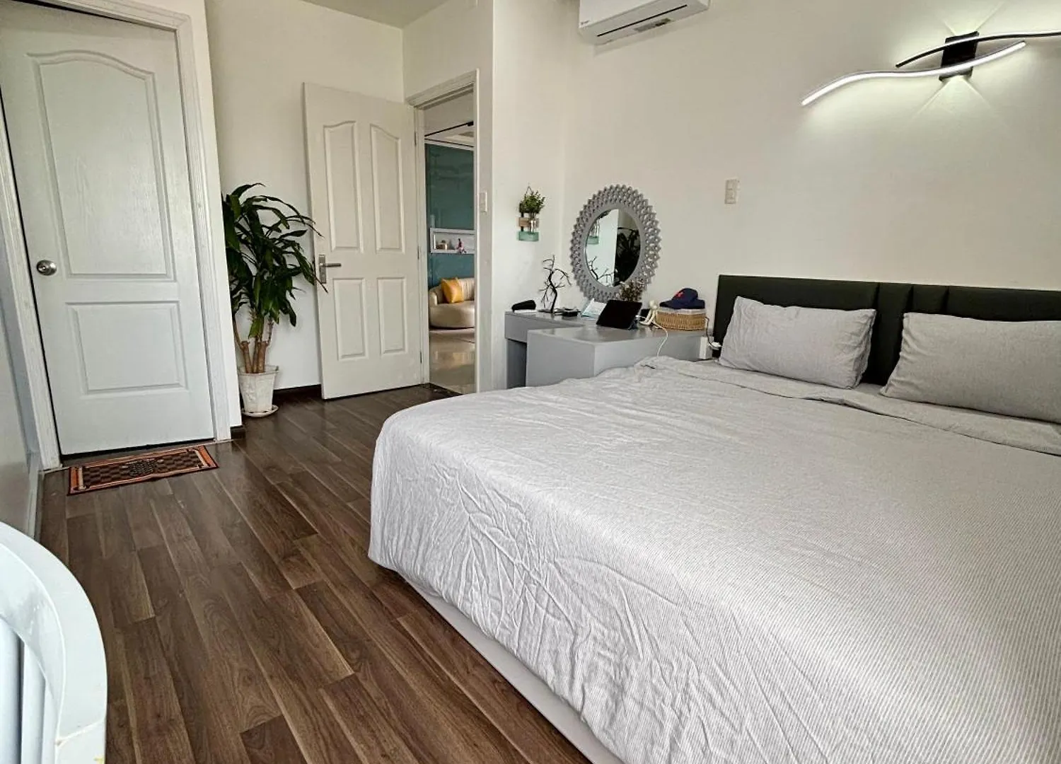 Monarchy Apartment Da Nang 0*,  Vietnam